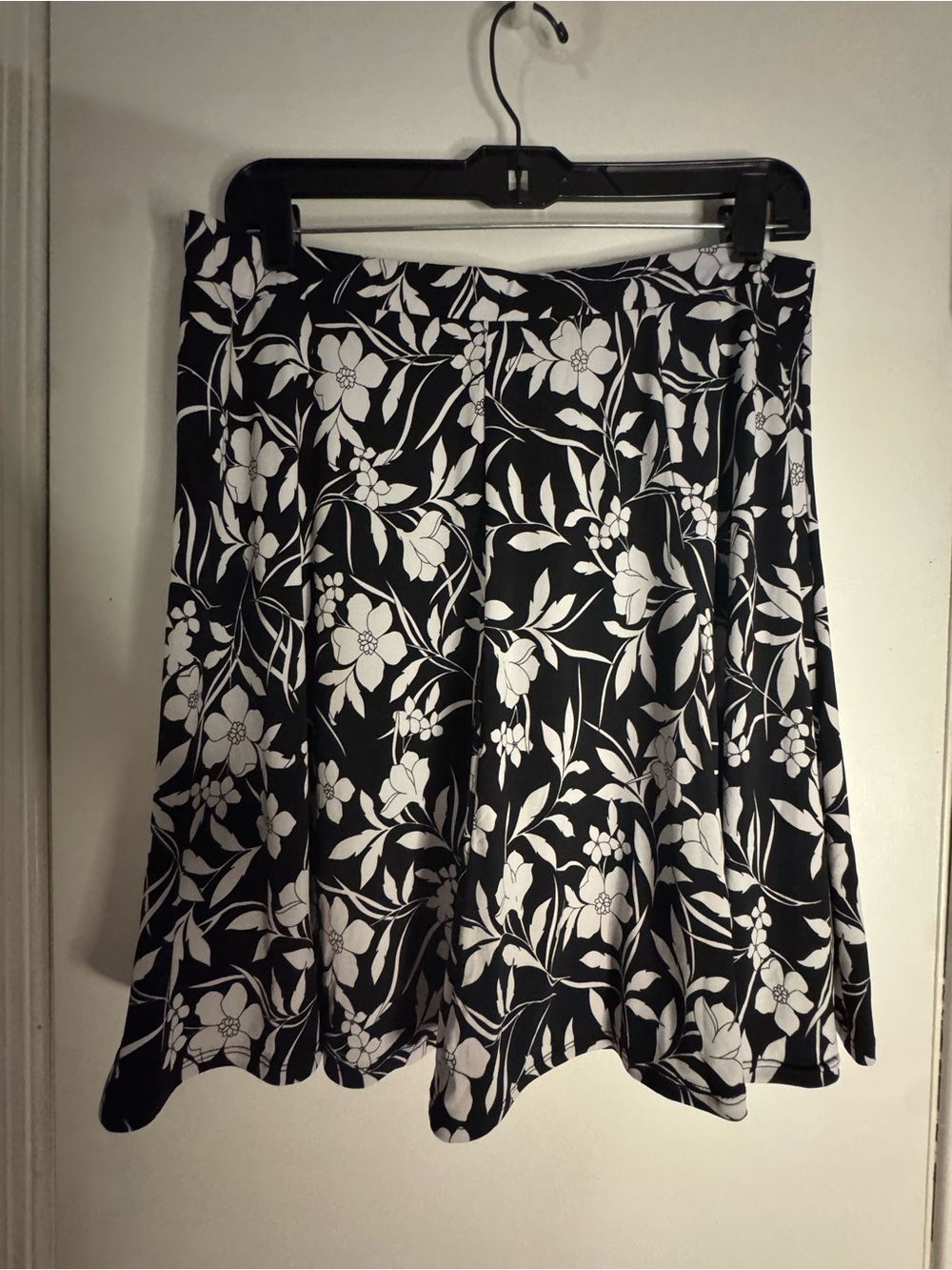 Susan Graver Black and White Floral Skort